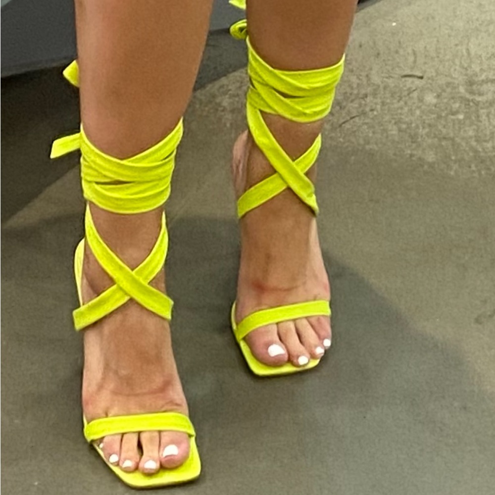 Steve Madden UTILIZE lace up, open dress heel